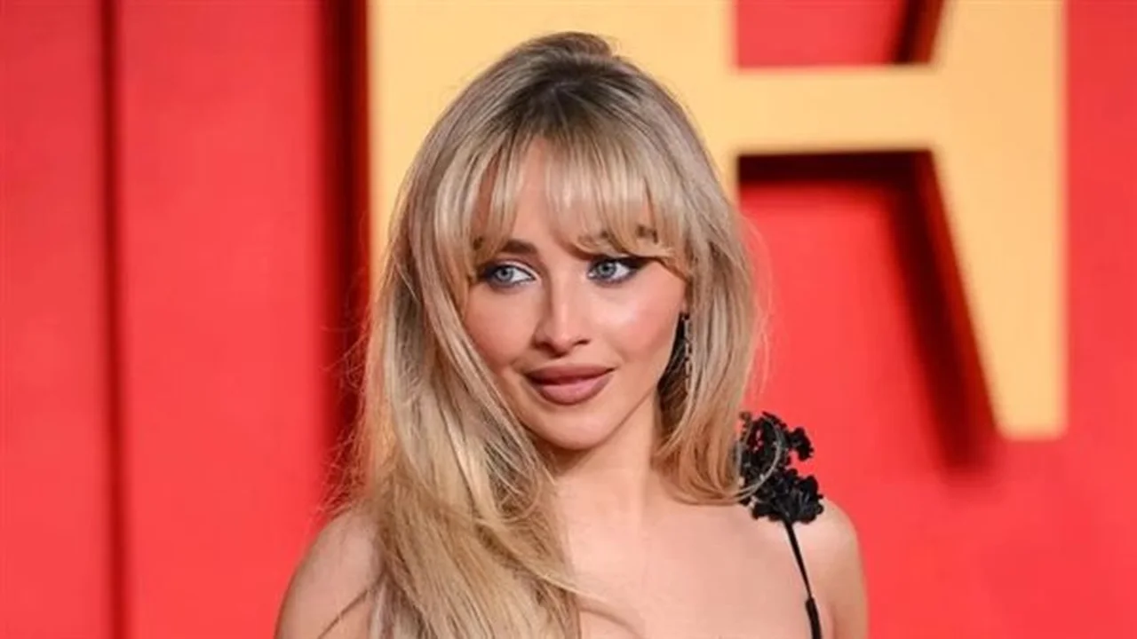 توضيح مثير.. سابرينا كاربنتر تكشف كواليس أزمتها مع الجمهور العربي